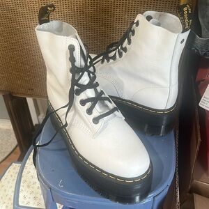 White lace up doc martens size 8